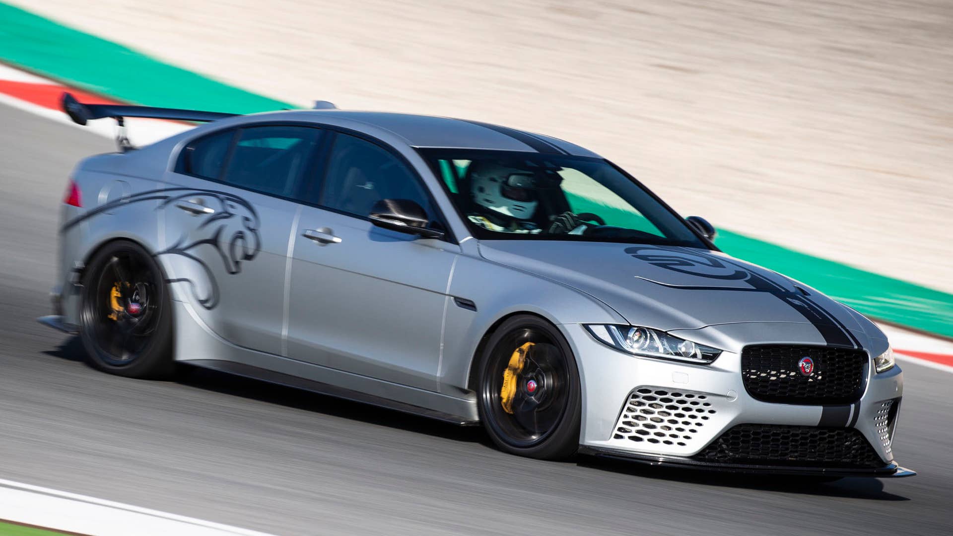 2019 Jaguar XE SV Project 8