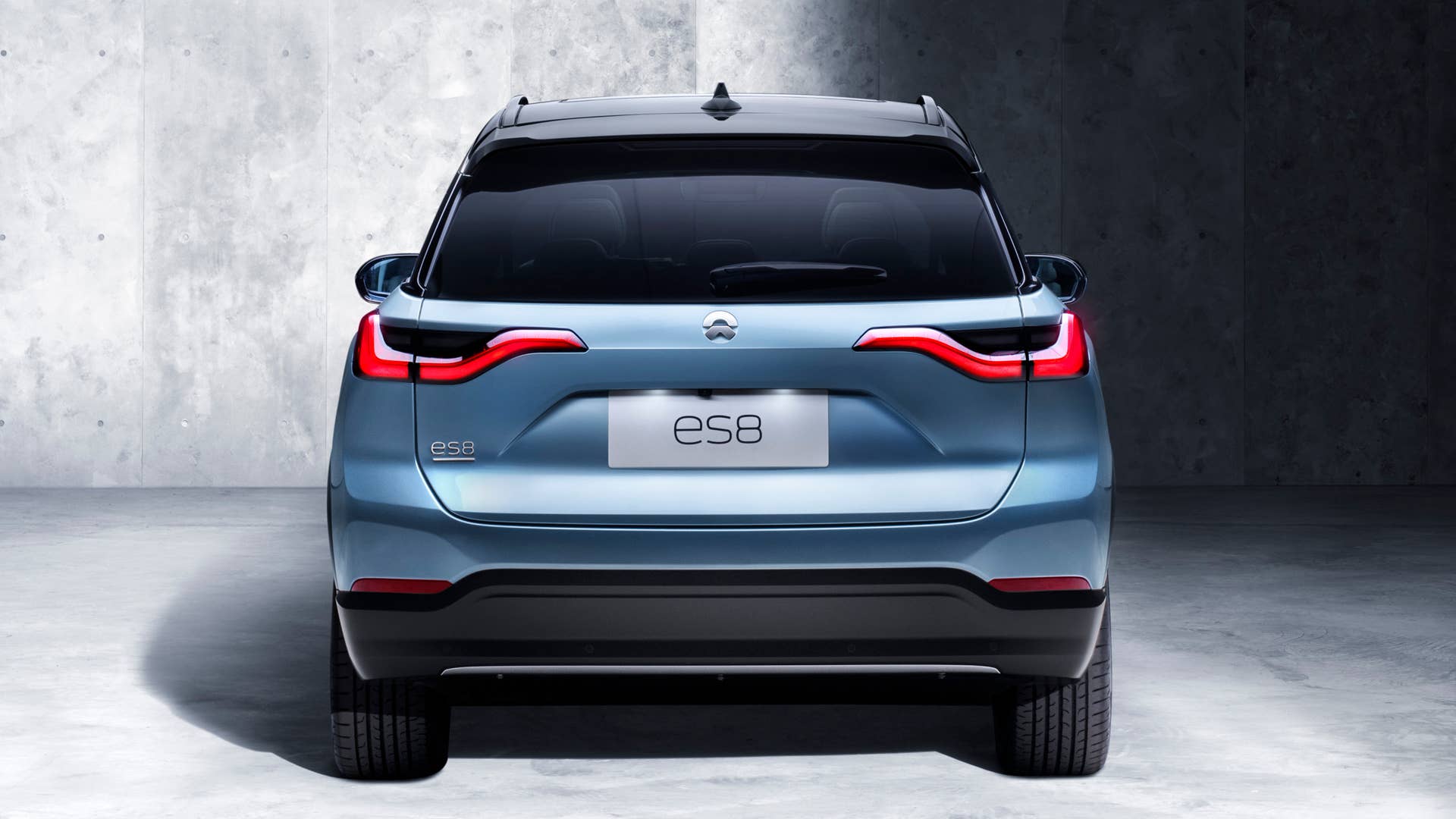 NIO ES8