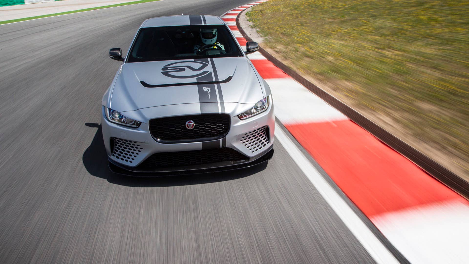 2019 Jaguar XE SV Project 8