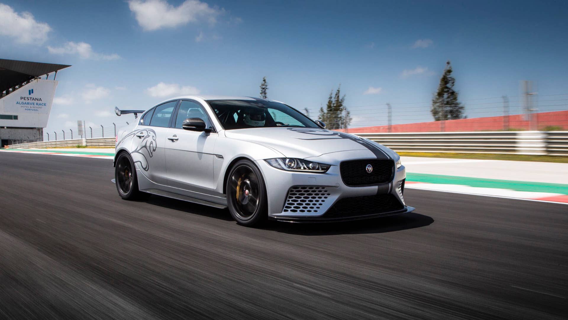2019 Jaguar XE SV Project 8