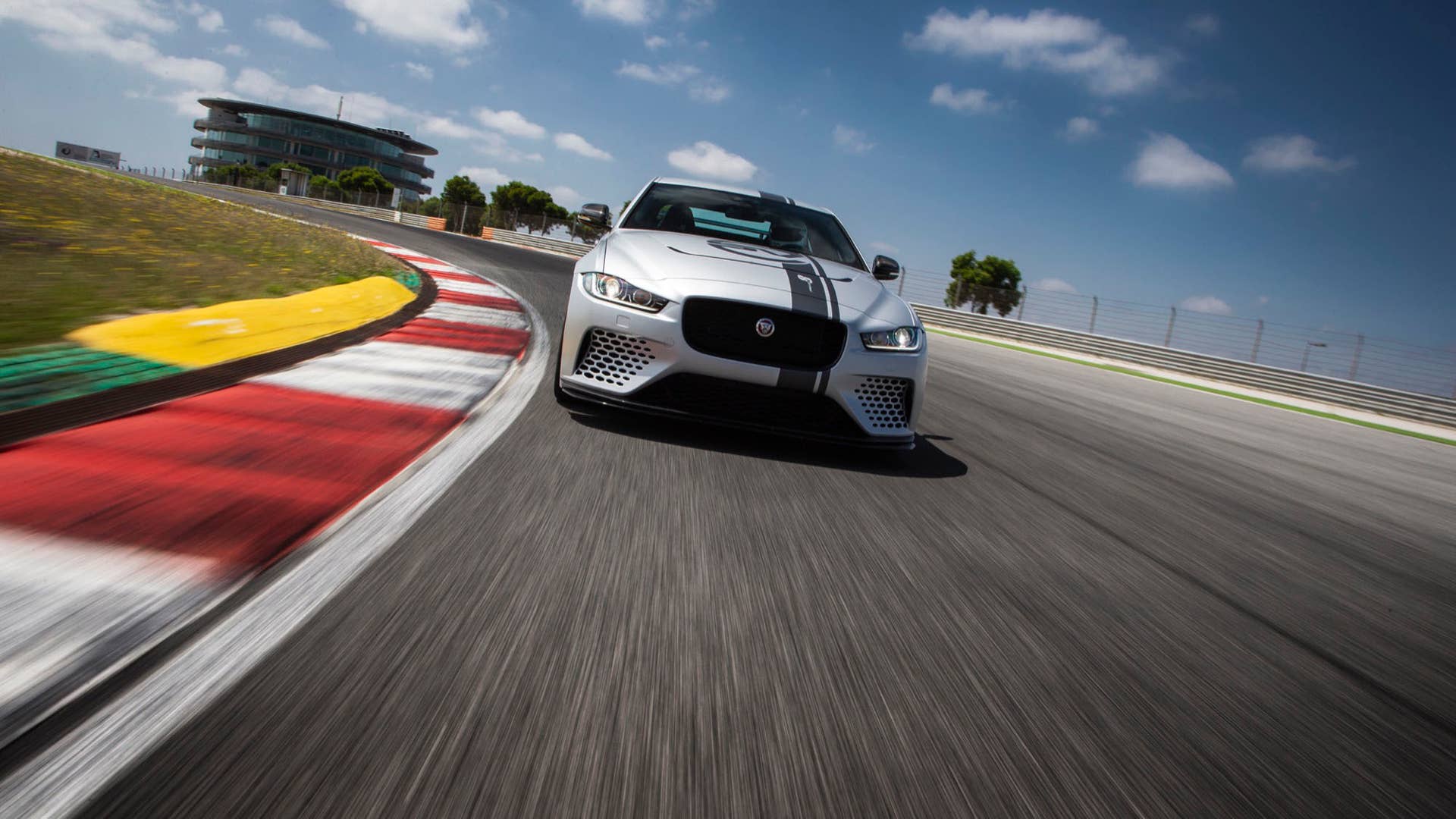 2019 Jaguar XE SV Project 8