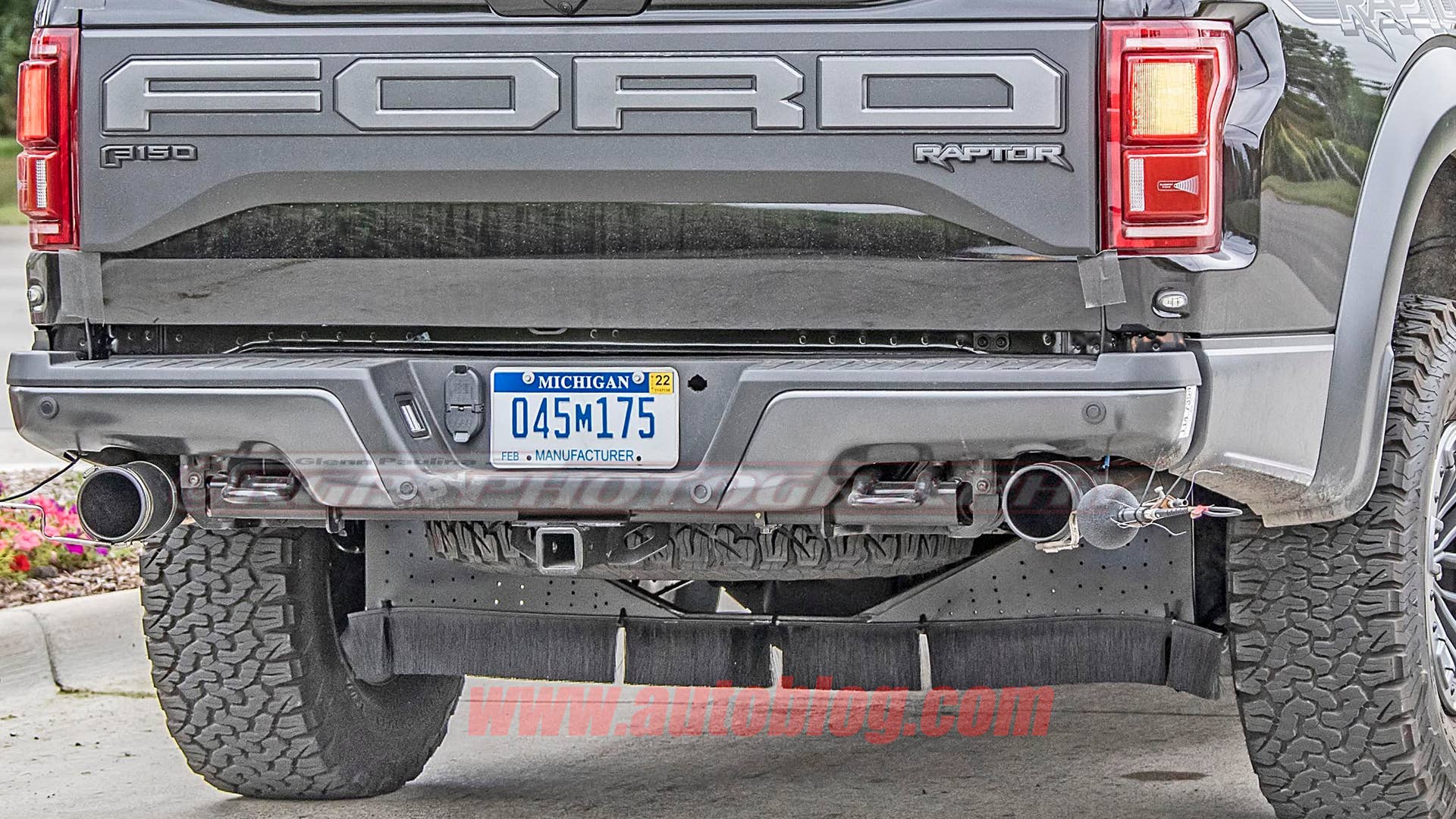 Next-generation Ford F-150 Raptor with coil suspension
