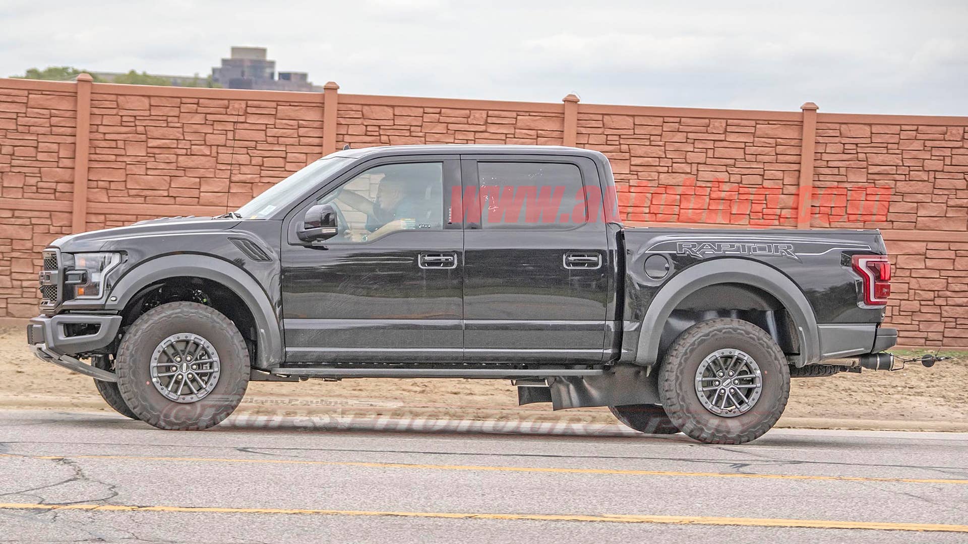 Next-generation Ford F-150 Raptor with coil suspension