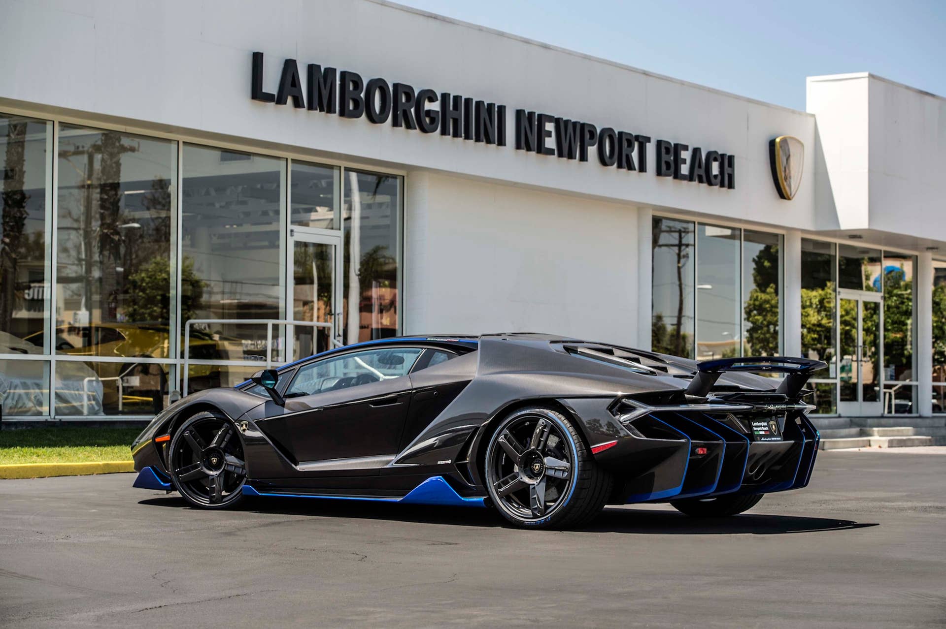 Lamborghini Centenario side