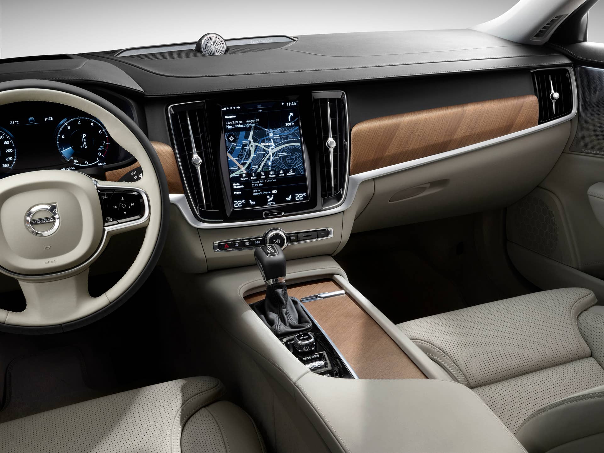 2017 Volvo S90 dashboard