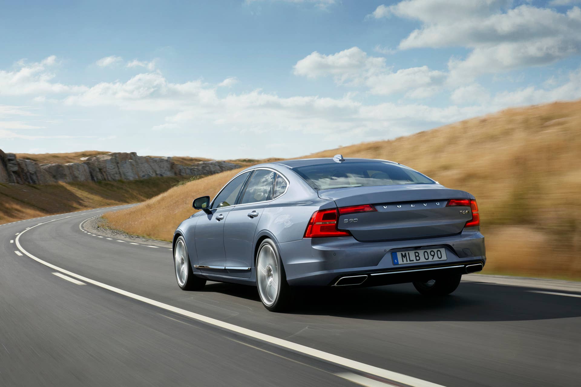 2017 Volvo S90 moving rear 3/4