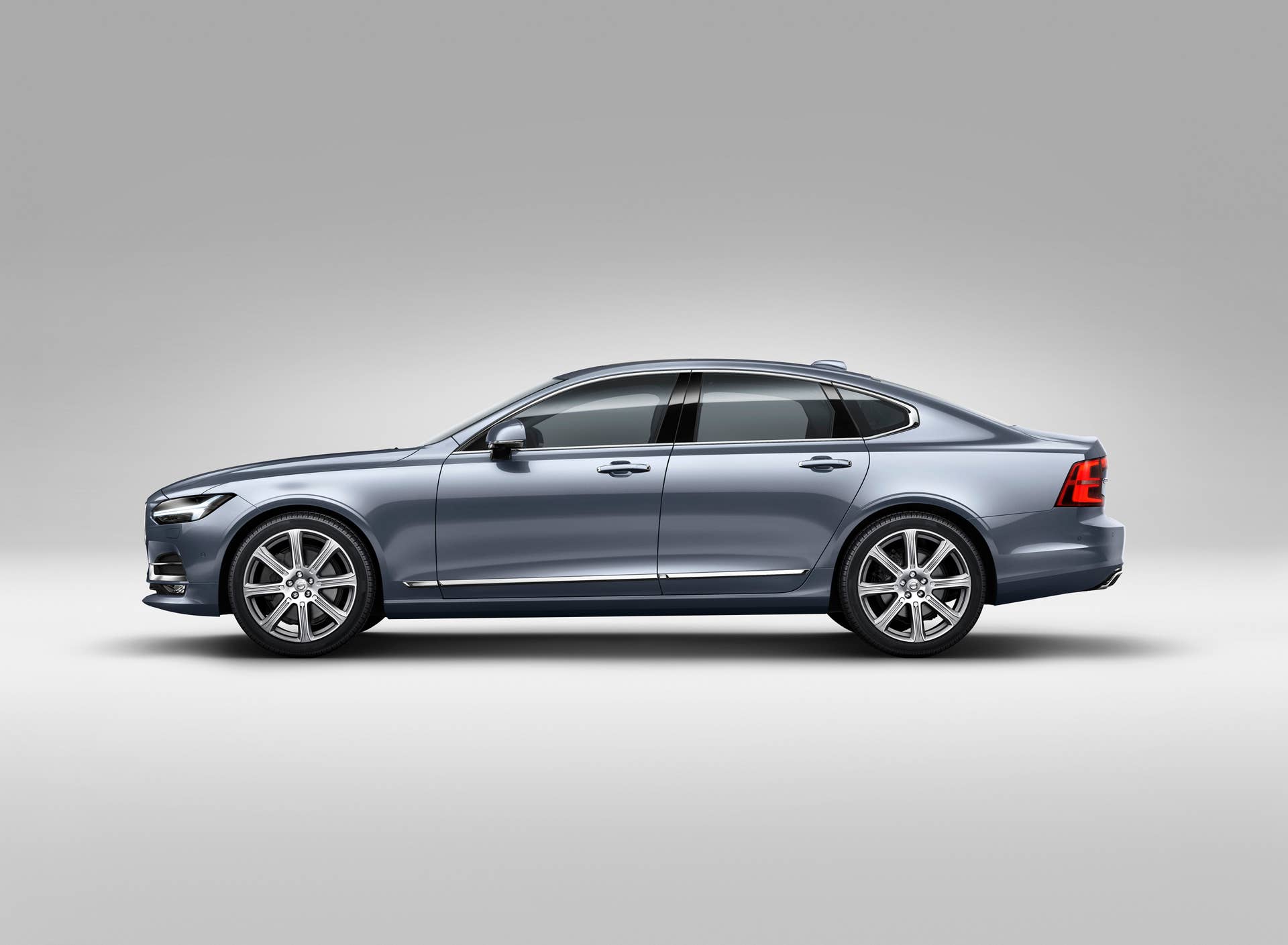 2017 Volvo S90 profile studio