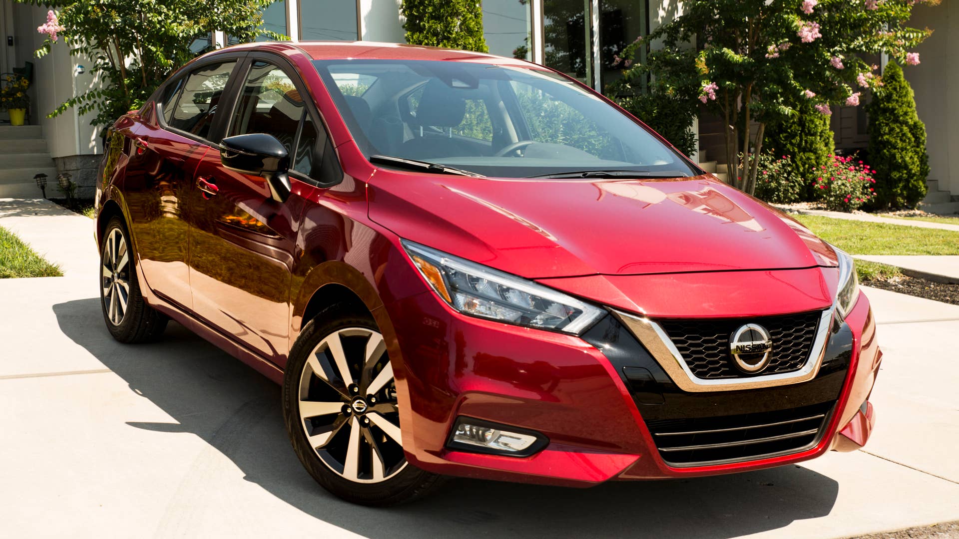2020 Nissan Versa SR