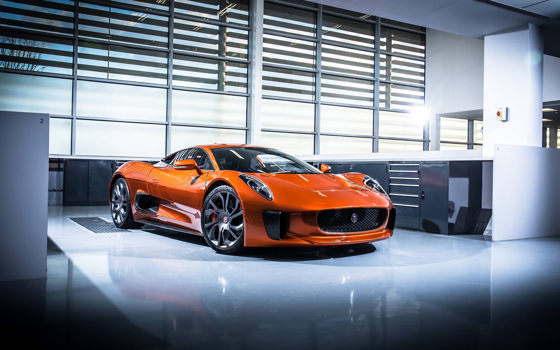 c-x75 jaguar super car bond 007 james