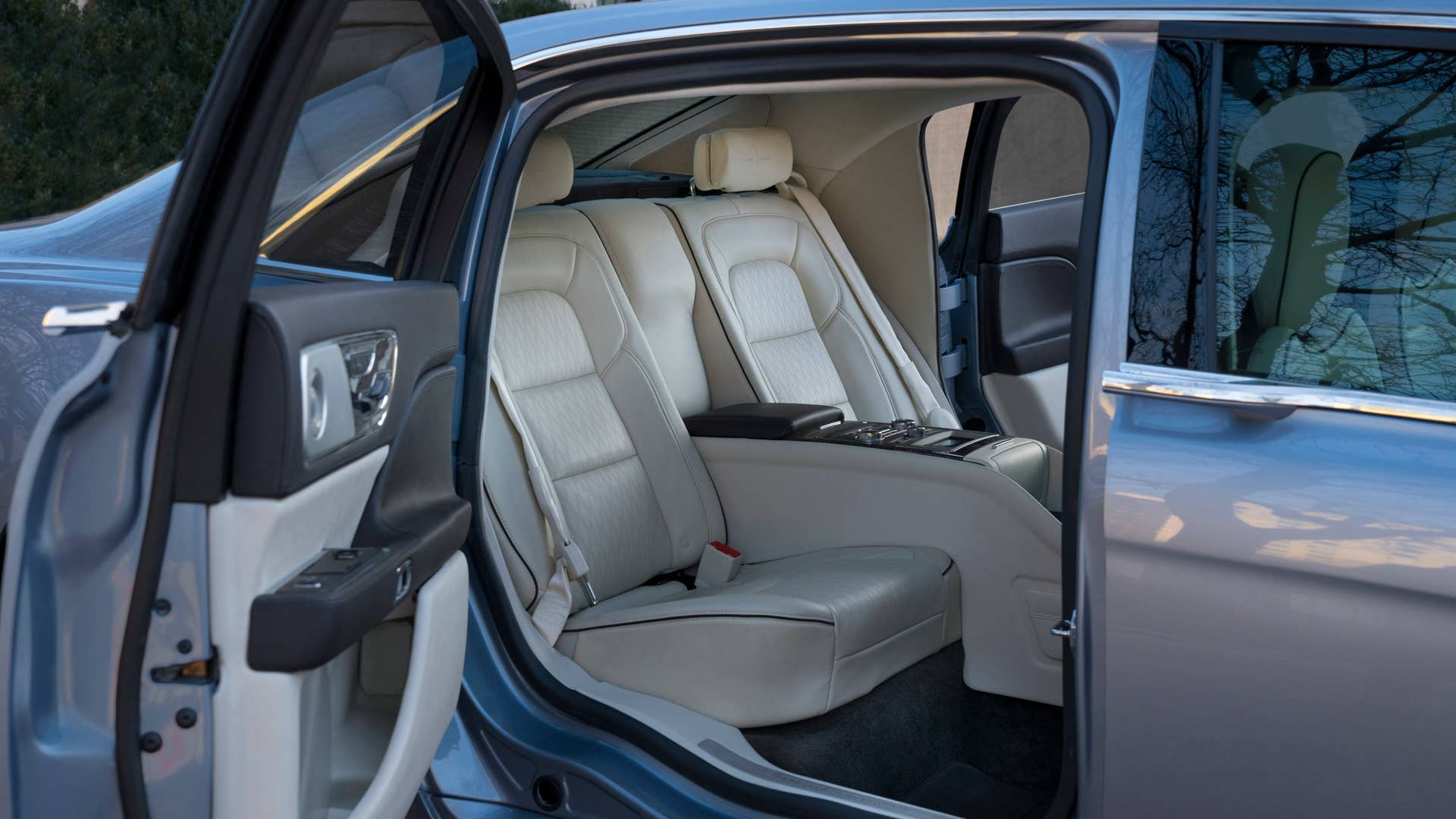 2019 Lincoln Continental Coach Door Edition