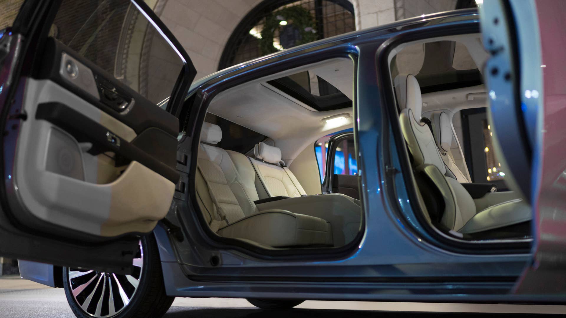 2019 Lincoln Continental Coach Door Edition