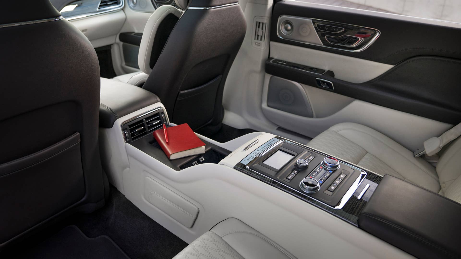 2019 Lincoln Continental Coach Door Edition