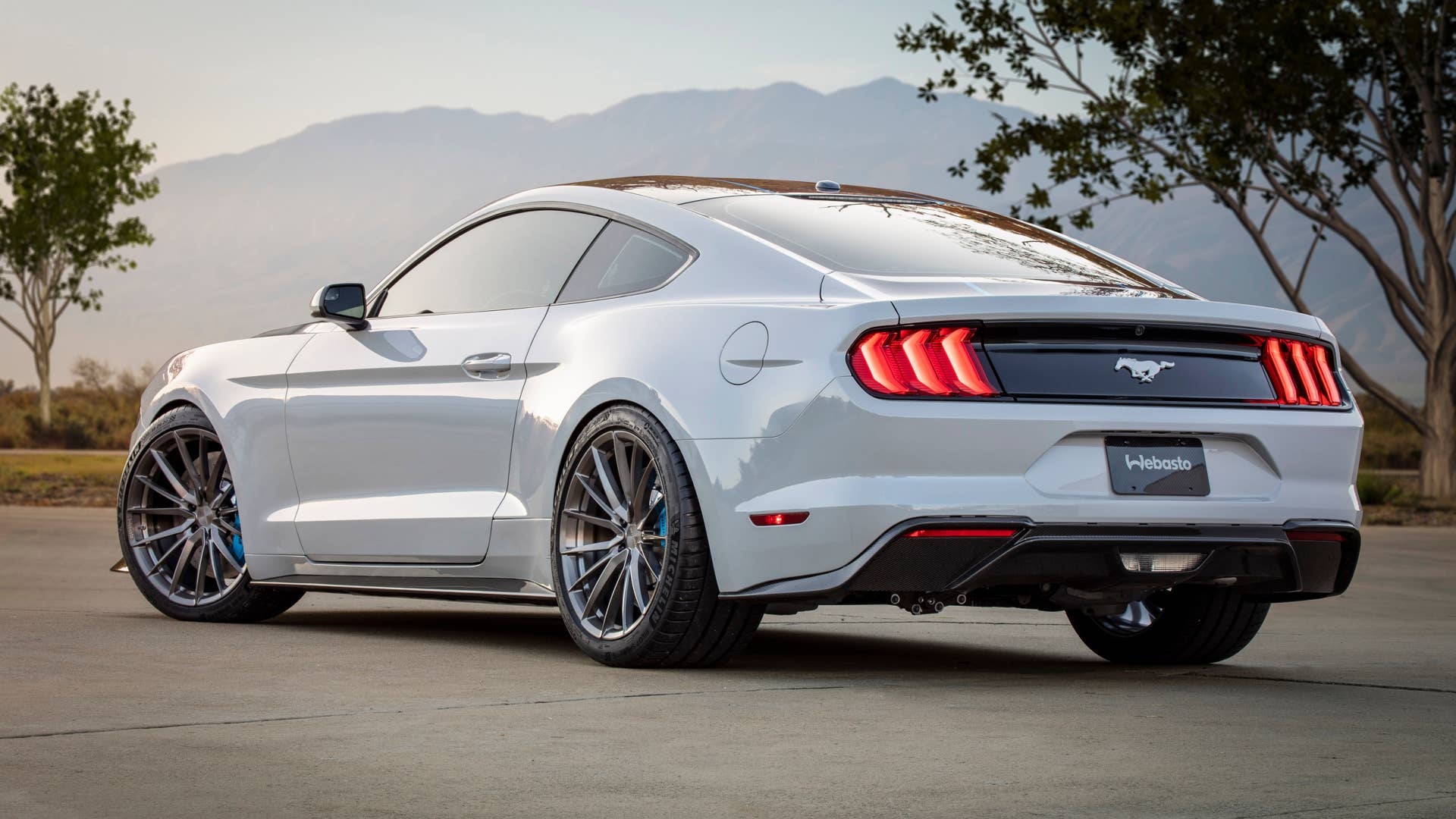 Ford and Webasto today reveal Mustang Lithium, an ultra-high-performance battery-electric Mustang fastback prototype. With more than 1,000 ft.-lbs. of torque and more than 900 horsepower instantaneously available, this Mustang amps muscle car performance to a new level and helps gauge the level of interest the next wave of performance customers have in lightning-quick performance that only fully electric powertrains can deliver.