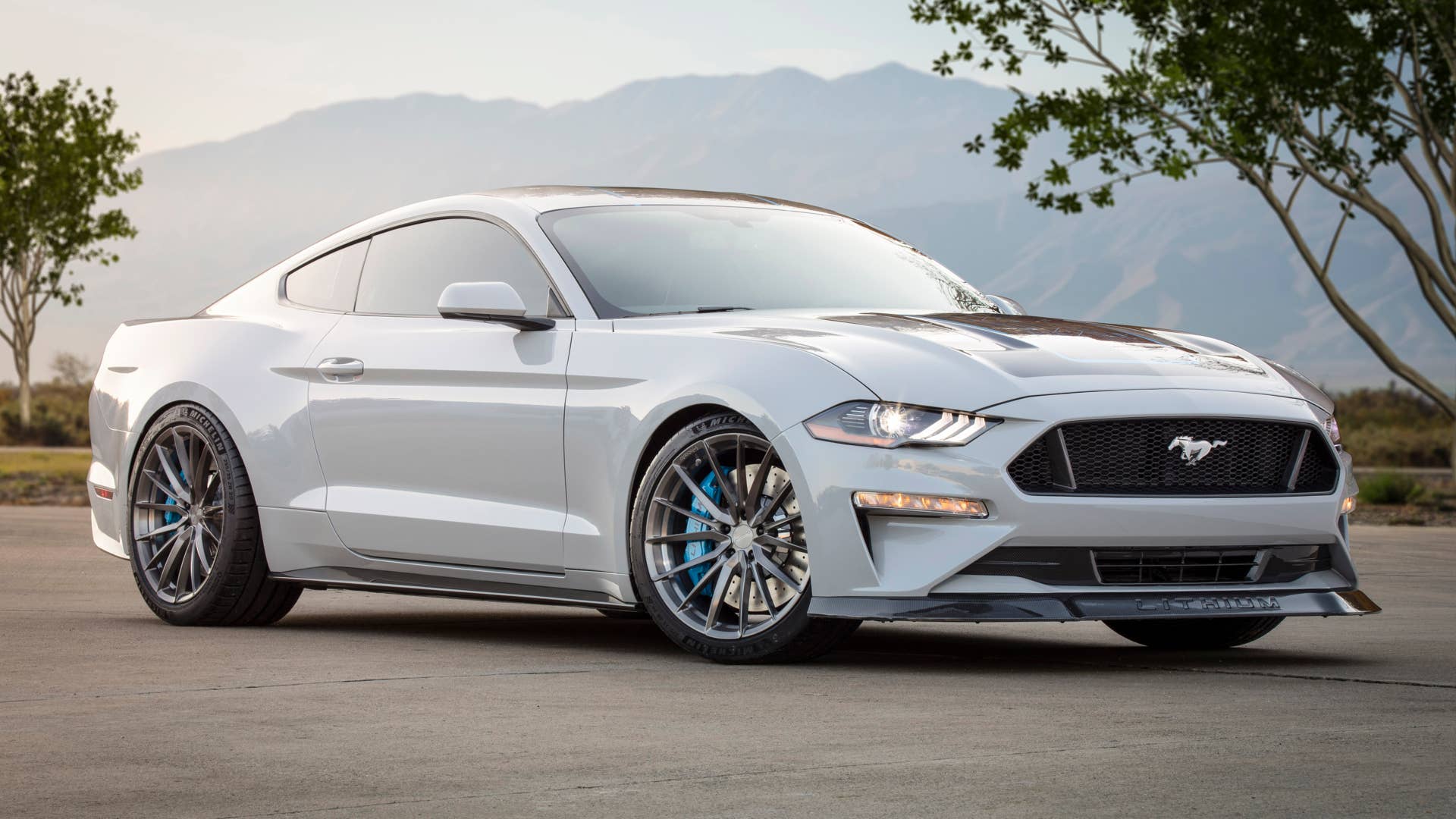 Ford and Webasto today reveal Mustang Lithium, an ultra-high-performance battery-electric Mustang fastback prototype. With more than 1,000 ft.-lbs. of torque and more than 900 horsepower instantaneously available, this Mustang amps muscle car performance to a new level and helps gauge the level of interest the next wave of performance customers have in lightning-quick performance that only fully electric powertrains can deliver.