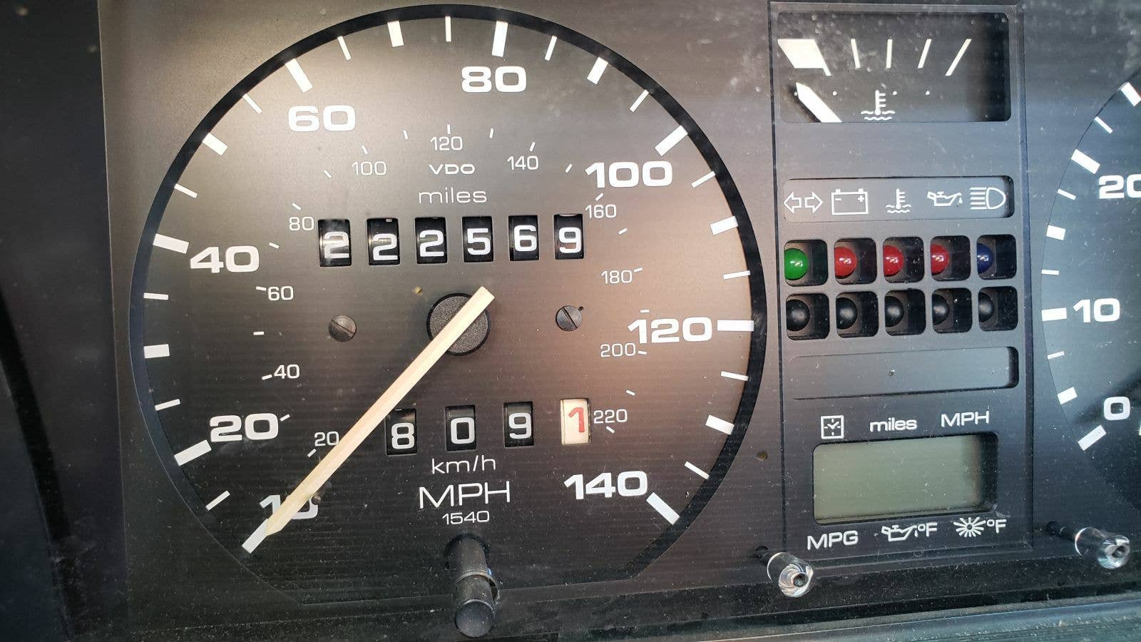 Junked 1990 Volkswagen Jetta GLI