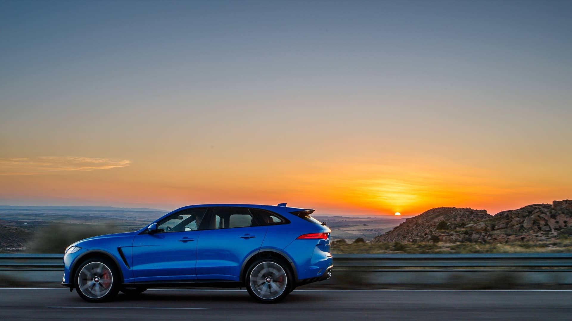 2019 Jaguar F-Pace SVR