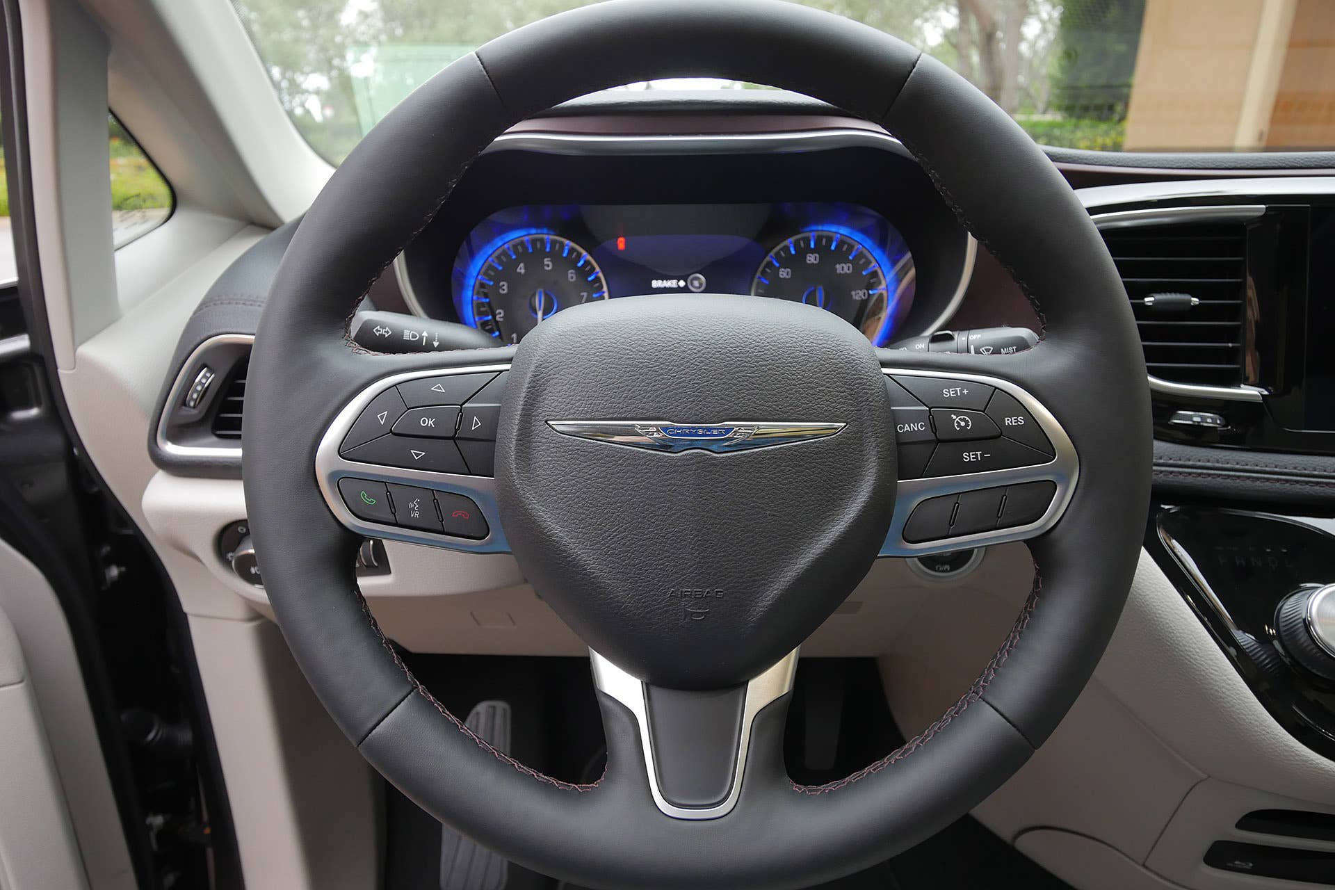 2017 Chrysler Pacifica steering wheel