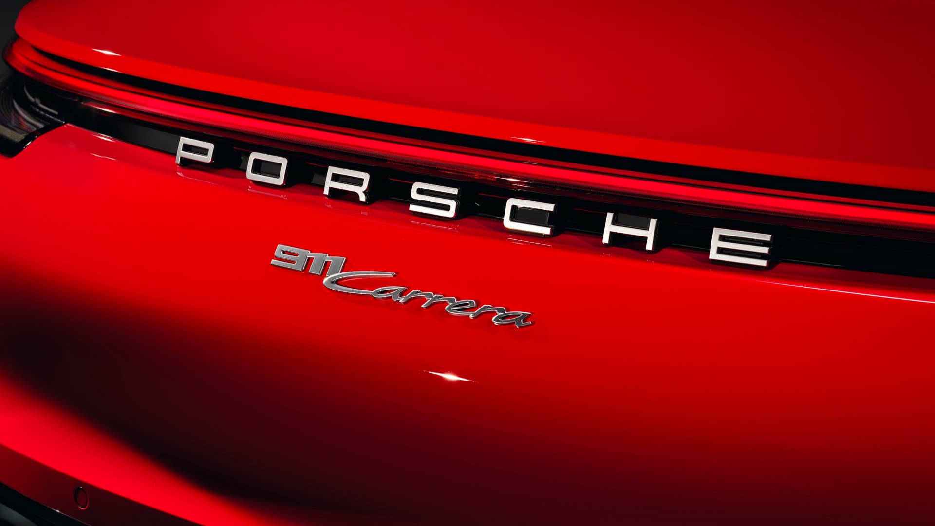 2020 Porsche 911 Carrera rear detail