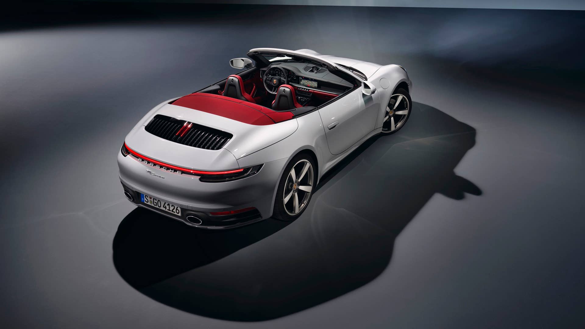 2020 Porsche 911 Carrera Cabriolet rear three-quarter