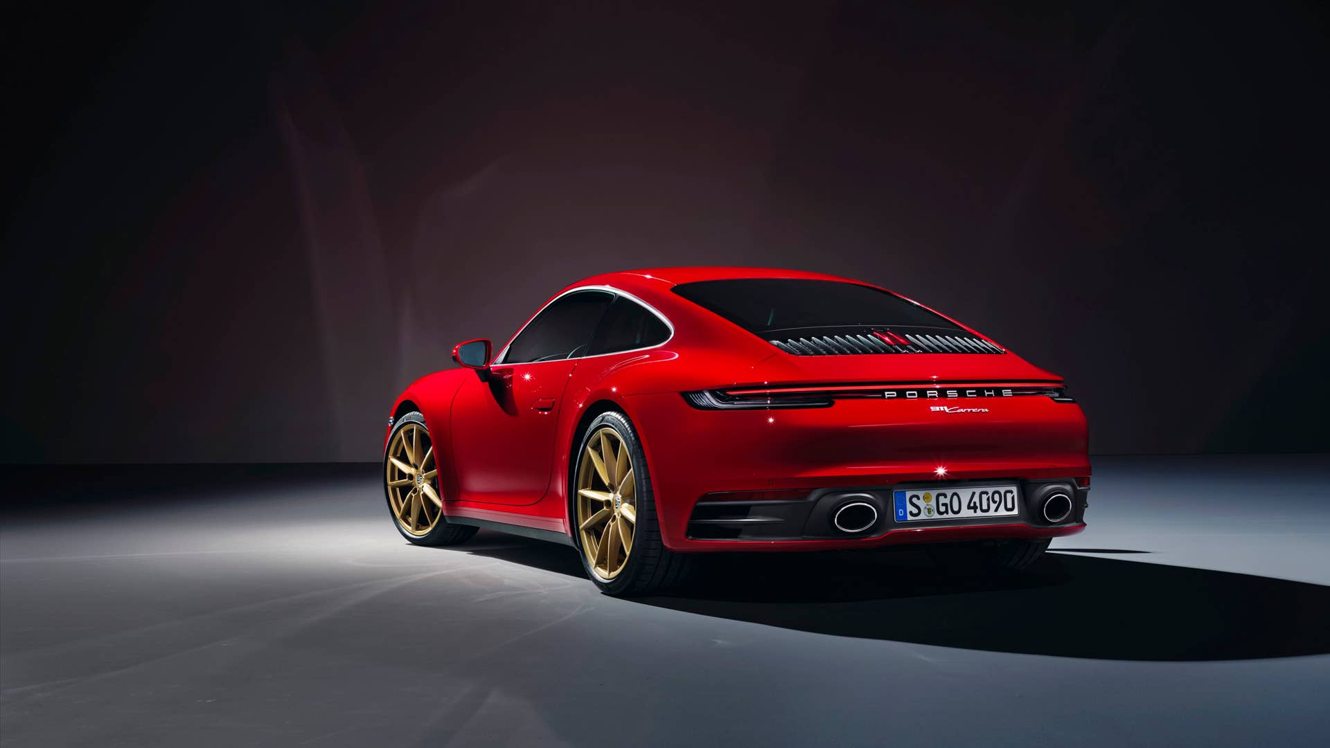 2020 Porsche 911 Carrera rear three-quarter view