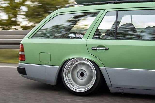 Stanced Mercedes-Benz S124