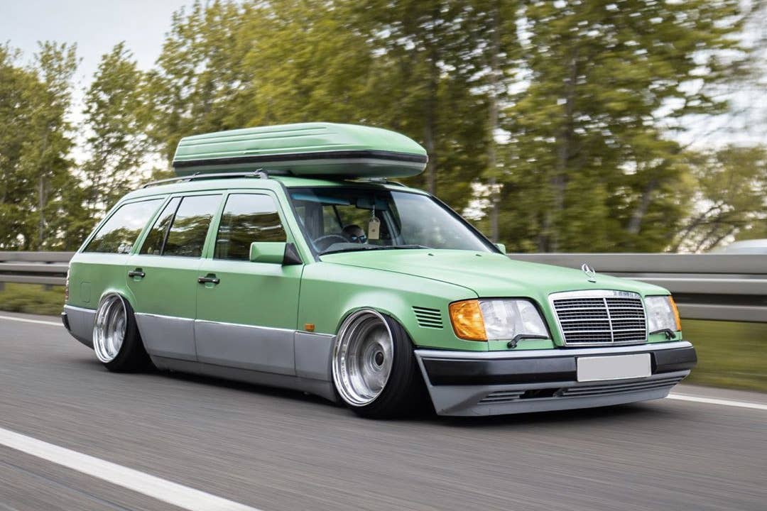 Stanced Mercedes-Benz S124