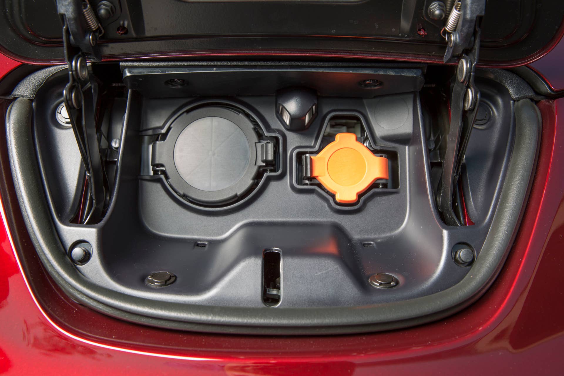 2016 Nissan Leaf charging