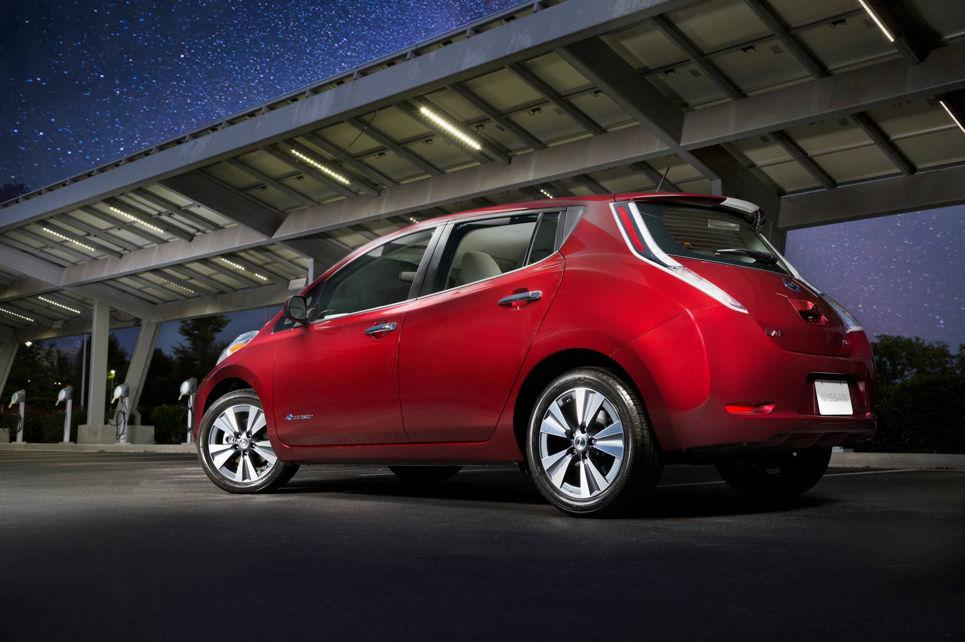 2016 Nissan Leaf red rear night