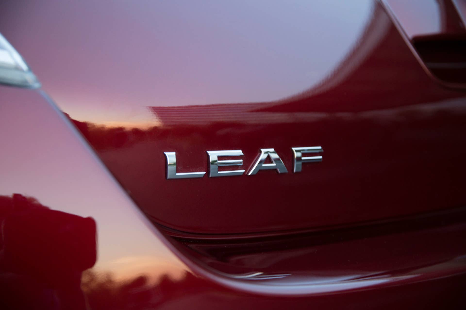 2016 Nissan Leaf red rear badge