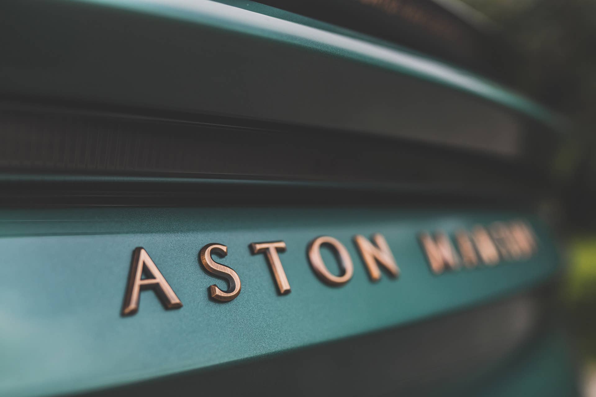 Aston Martin DBS 59