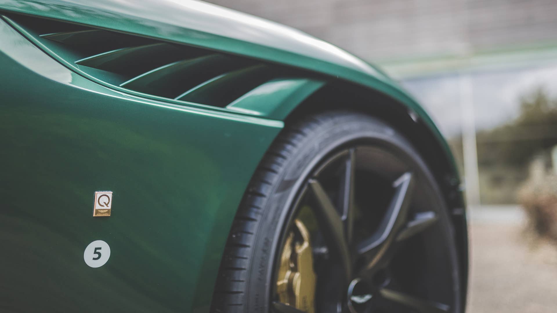 Aston Martin DBS 59