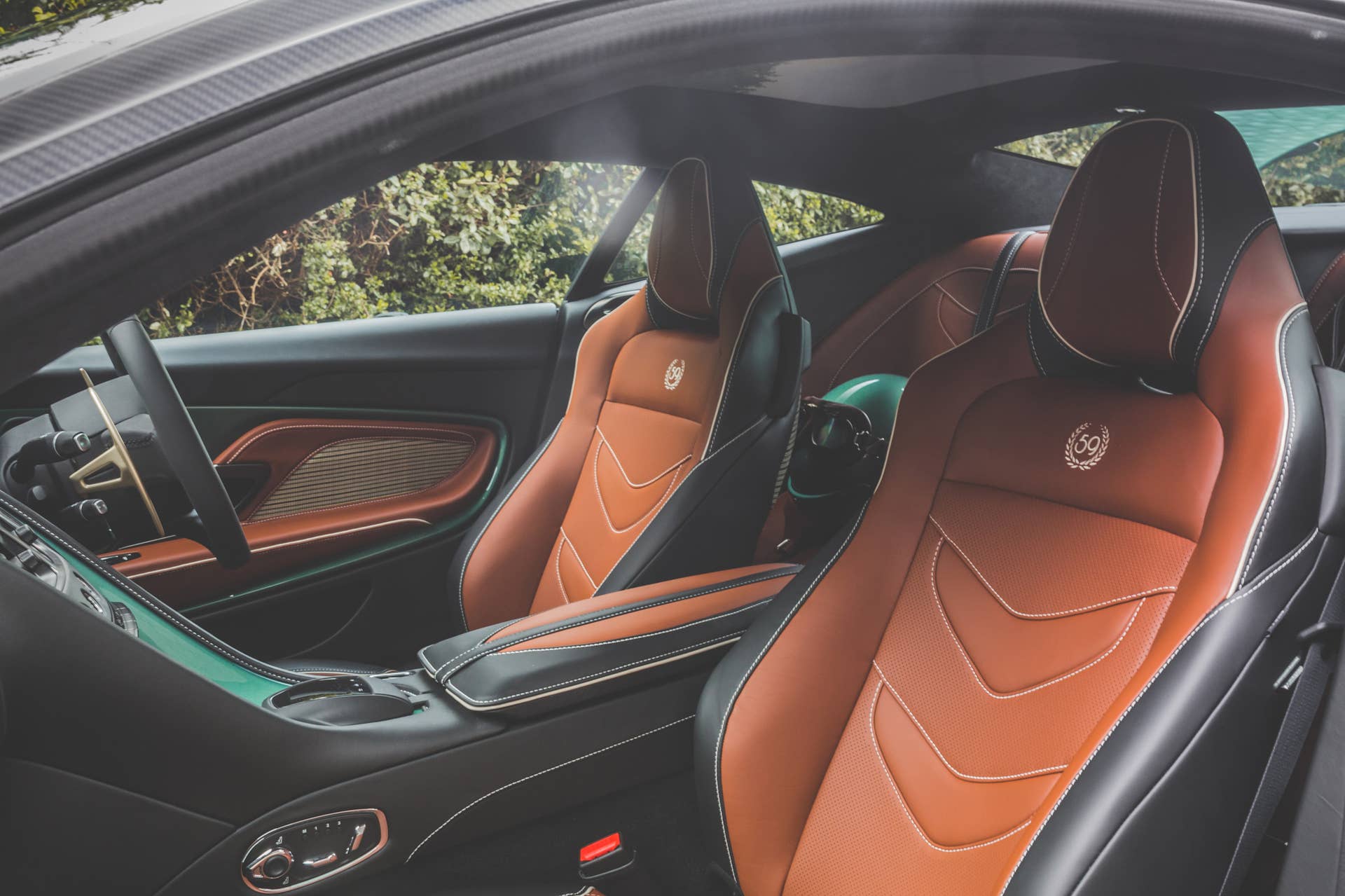 Aston Martin DBS 59