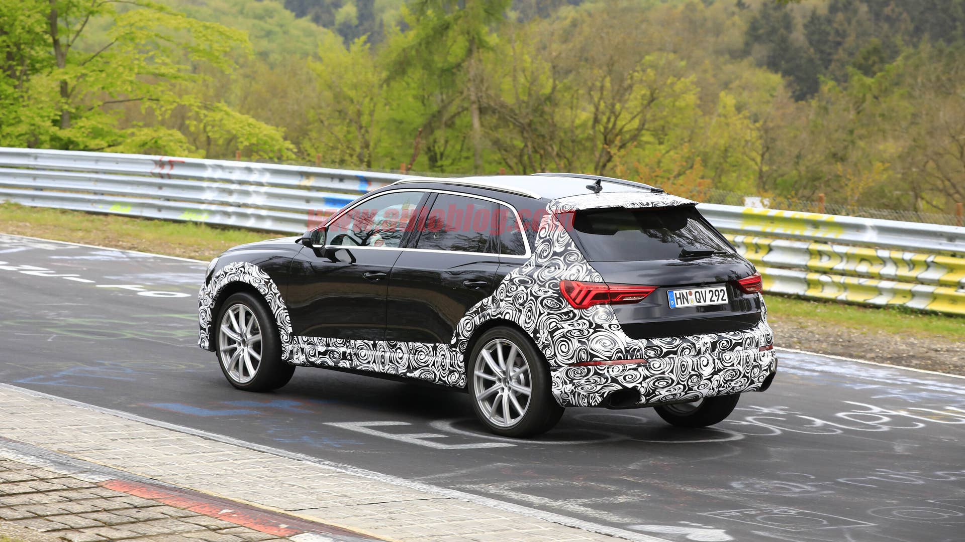 Audi RS Q3 spied