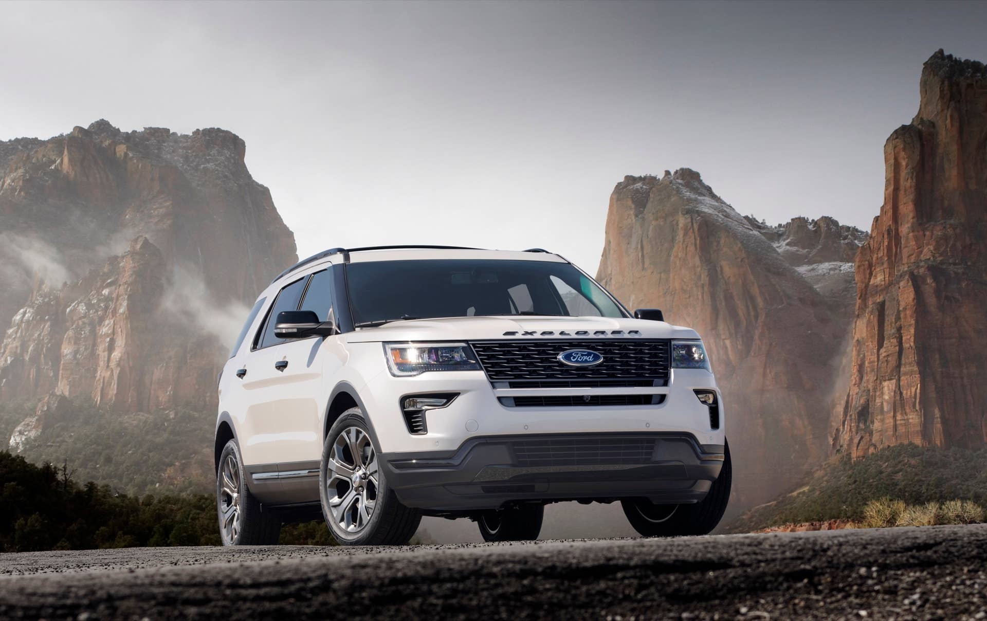 New 2018 Explorer strengthens Fordâs most well-known SUV, giving customers upgraded style, technology improvements and more choice, including an available 4G modem with standard new Wi-Fi hotspot for up to 10 devices, plus SYNCÂ® 3