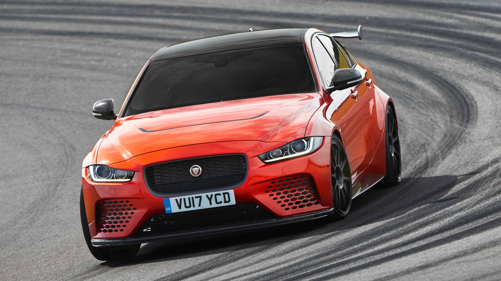 Jaguar XE SV Project 8