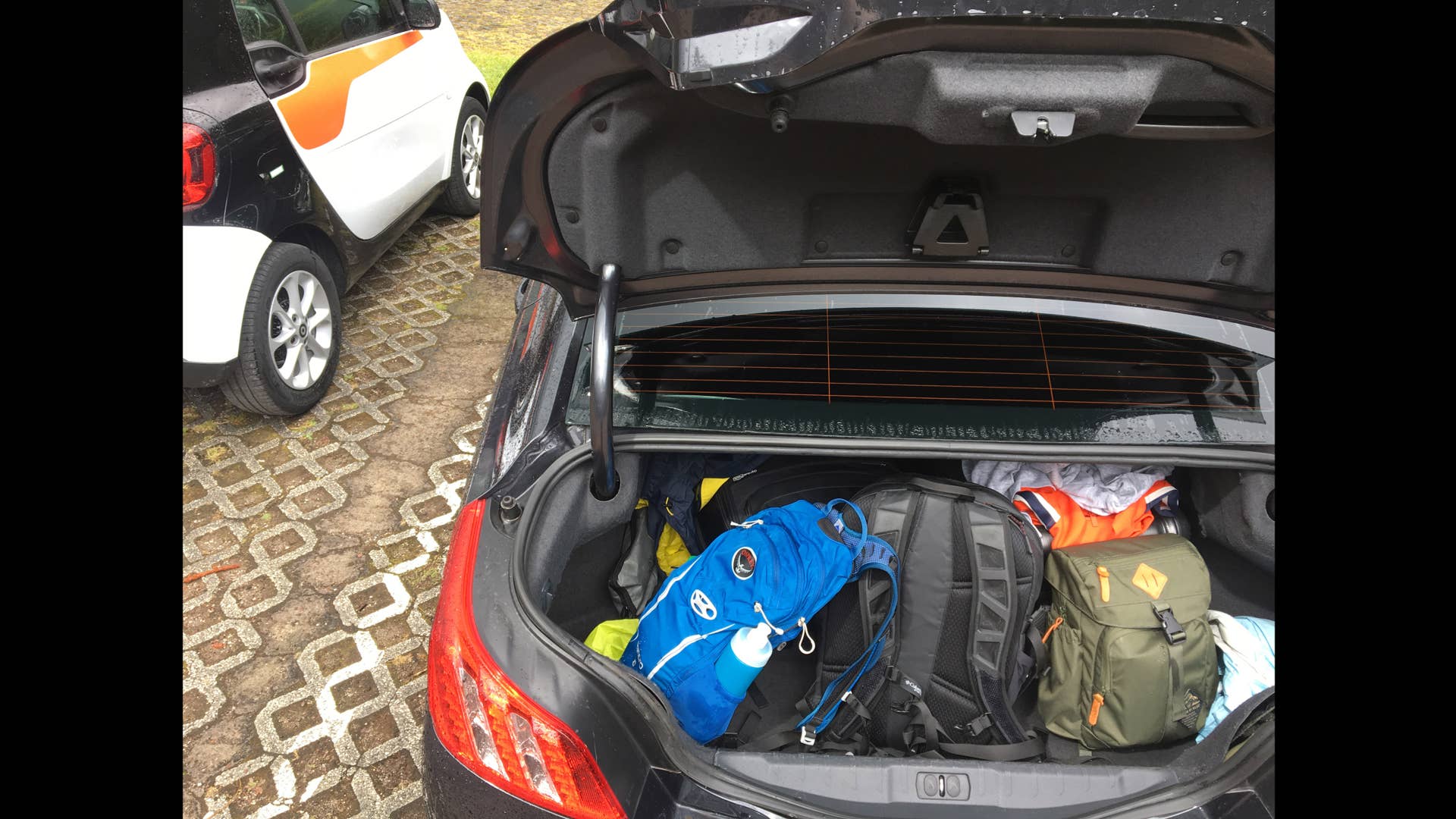508 trunk lid expertly engineered to drop water into whatever's loaded in the trunk below.