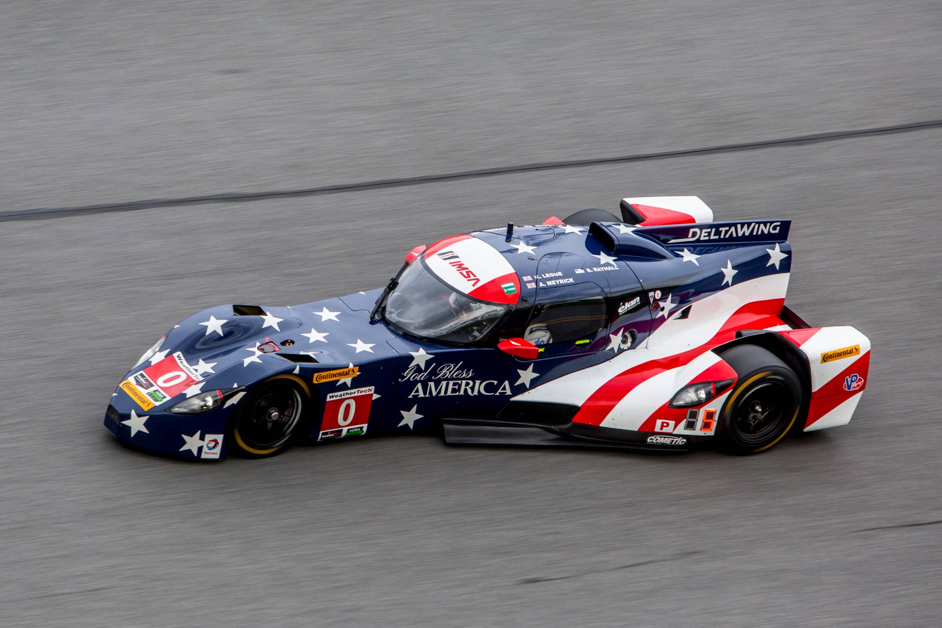 DAYTONA BEACH, FL - JANUARY 09: The #0 Deltawing Racecar of Katherine Legge, Andy Meyrick, Sean Rayhall and Andreas Wirth races on the track during practice during the Roar Before the 24 IMSA WeatherTech Series test session at Daytona International Speedway on January 9, 2016 in Daytona Beach, Florida. (Photo by Brian Cleary/Getty Images)