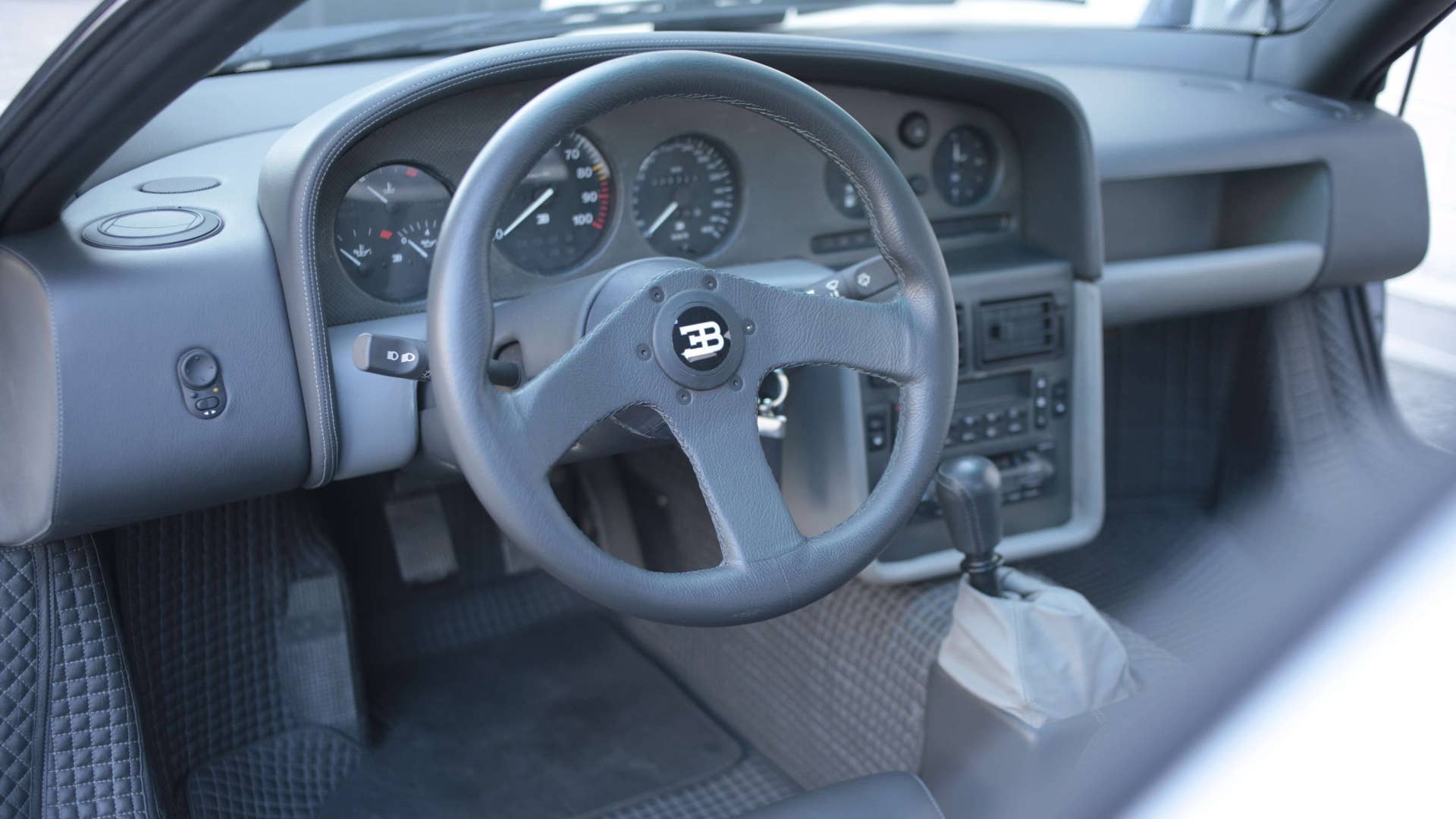 Bugatti EB110 SS