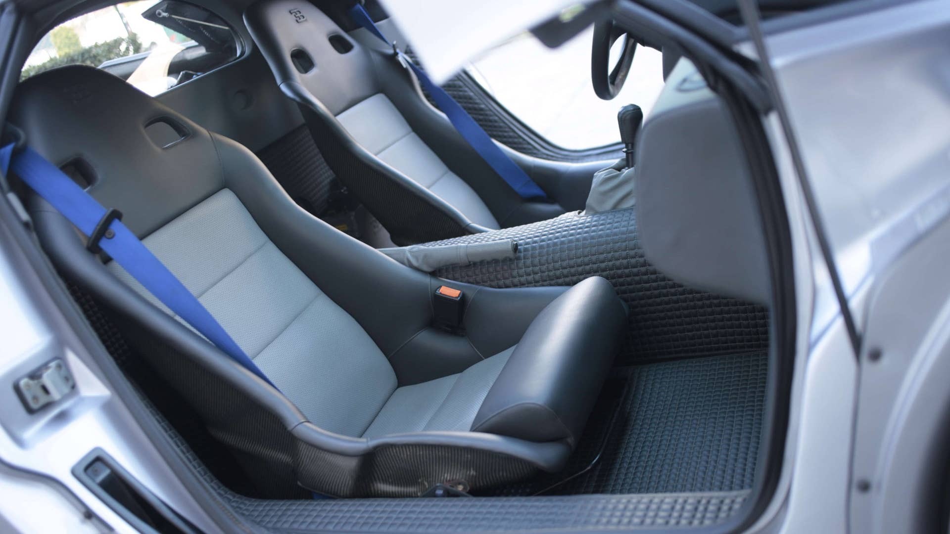 Bugatti EB110 SS
