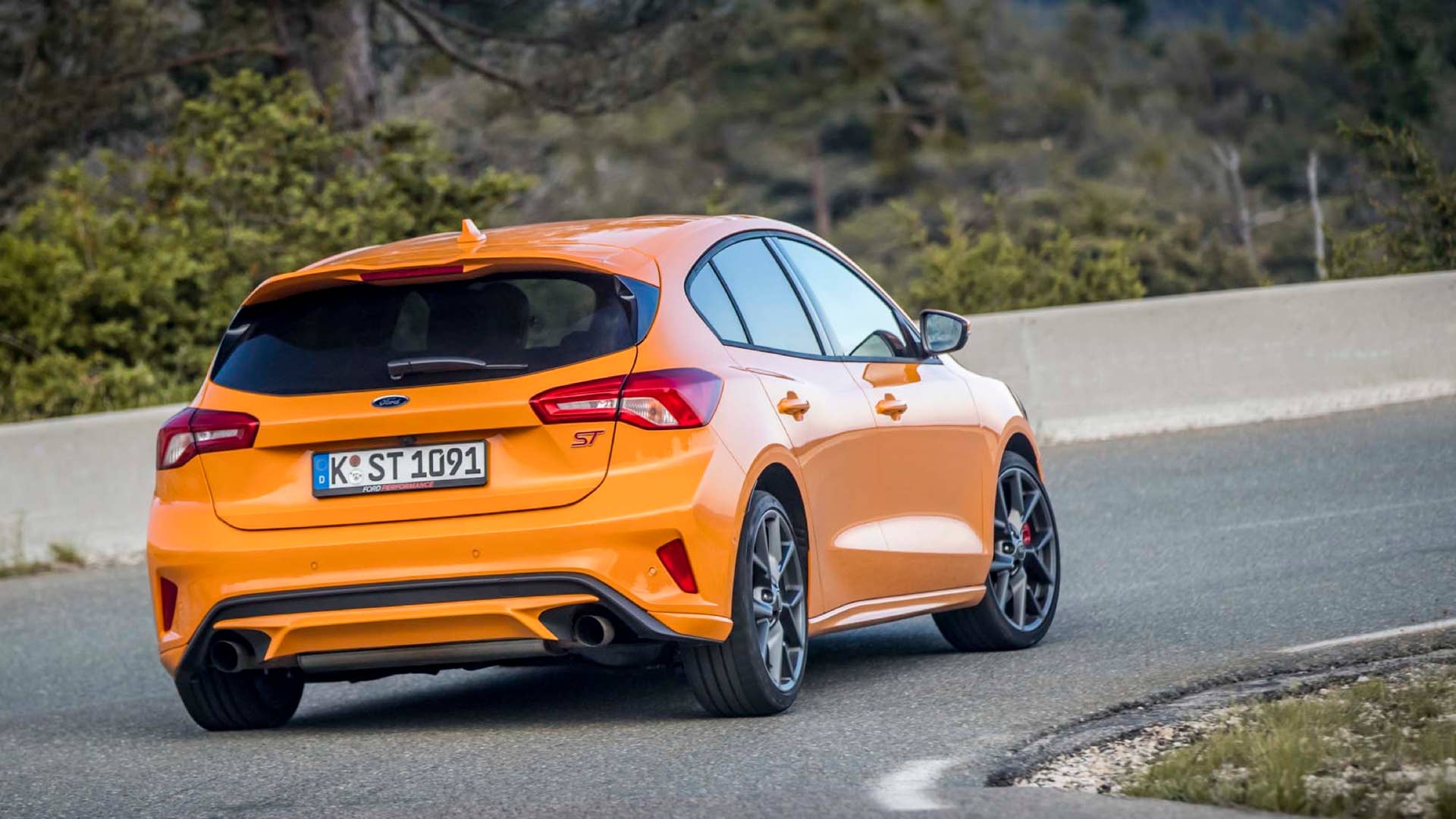 2020 Ford Focus ST Fury Orange hatchback