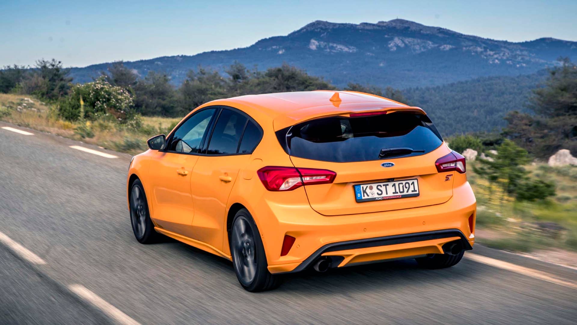 2020 Ford Focus ST Fury Orange hatchback