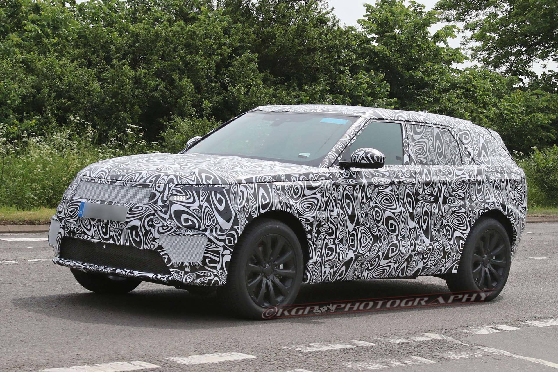 Land Rover Range Rover Sport Coupe side