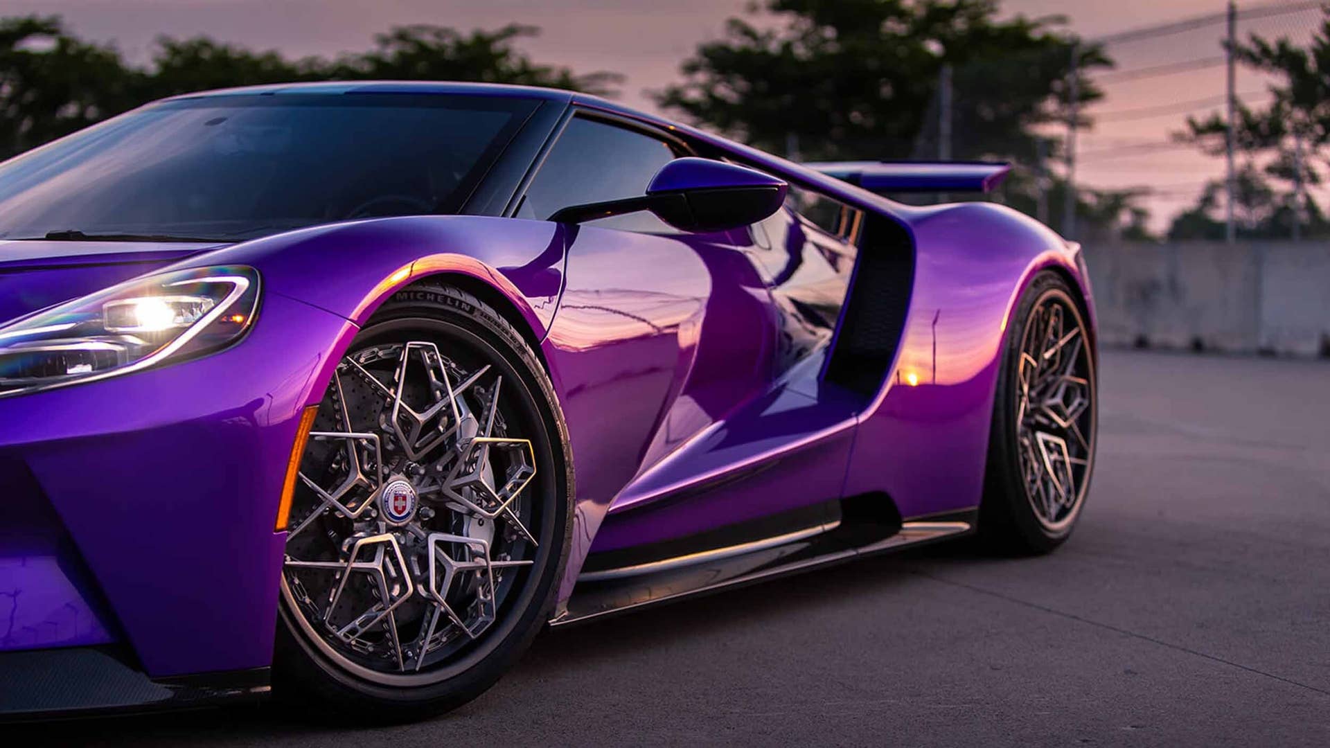 HRE3D+V2