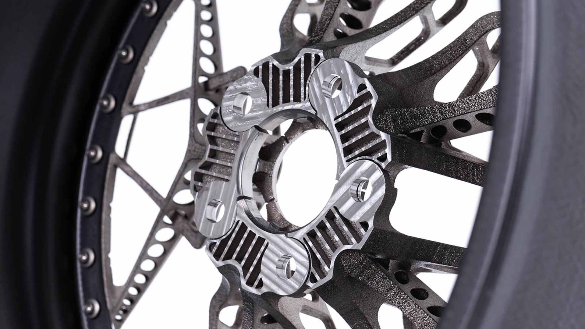 HRE3D+V2
