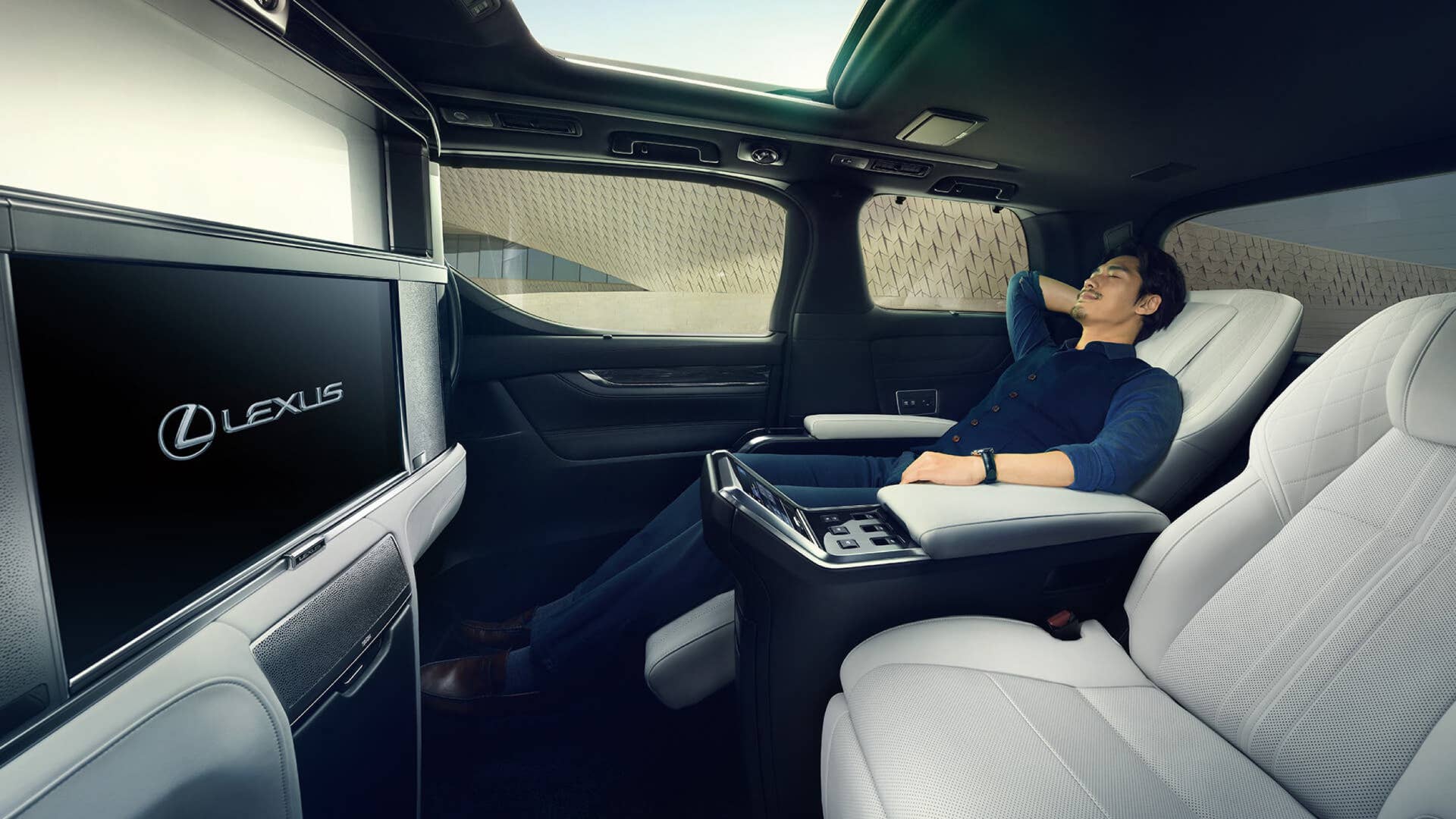 Lexus LM minivan