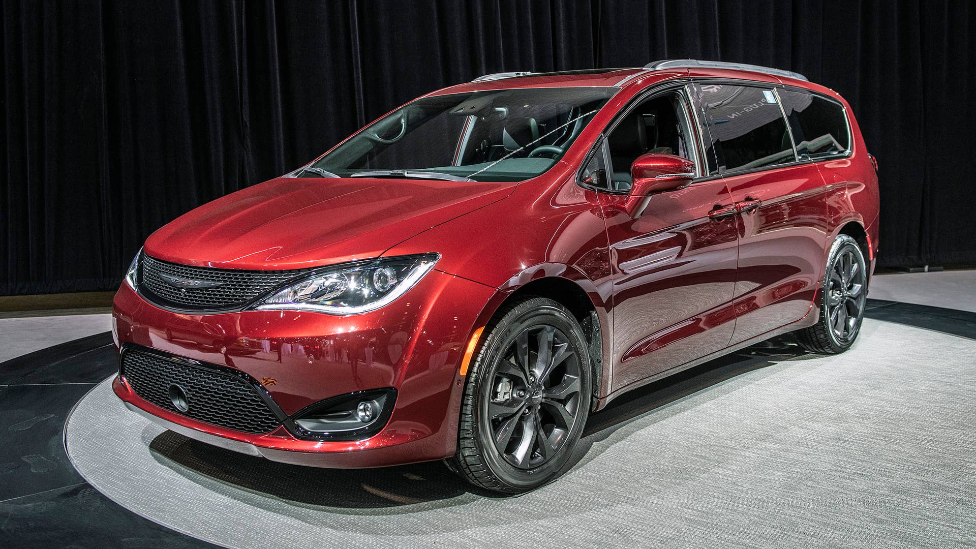 2019 Chrysler Pacifica 35th Anniversary Edition