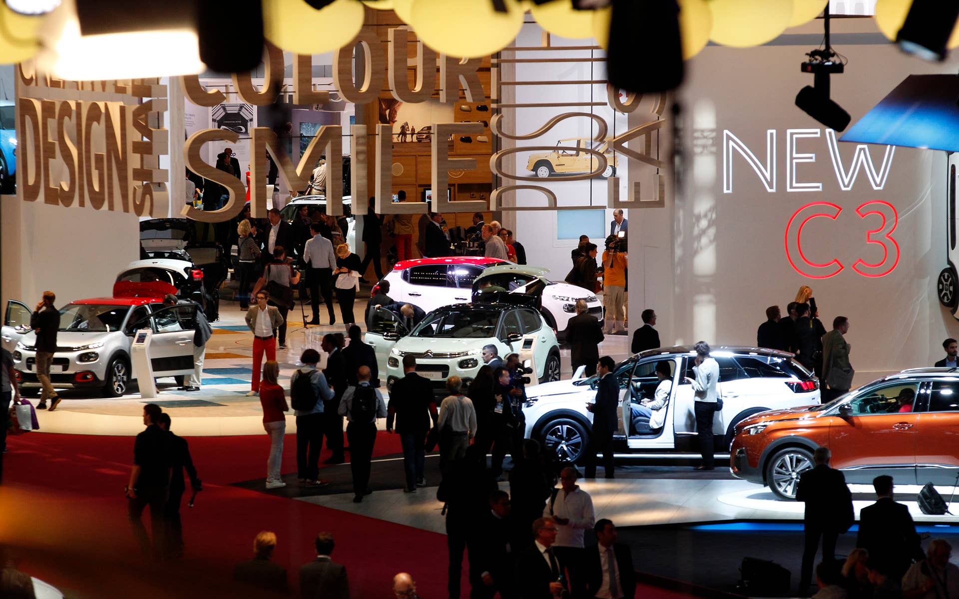 PARIS, FRANCE - SEPTEMBER 30: A general view during the second press day of the Paris Motor Show on September 30, 2016, in Paris, France. The Paris Motor Show will showcase the latest models from the auto industry's leading manufacturers at the Paris Expo exhibition centre.(Photo by Chesnot/Getty Images)