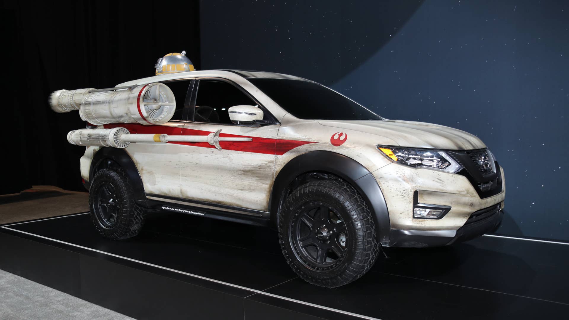 Nissan Rogue Star Wars X-Wing-inspired Rogue
