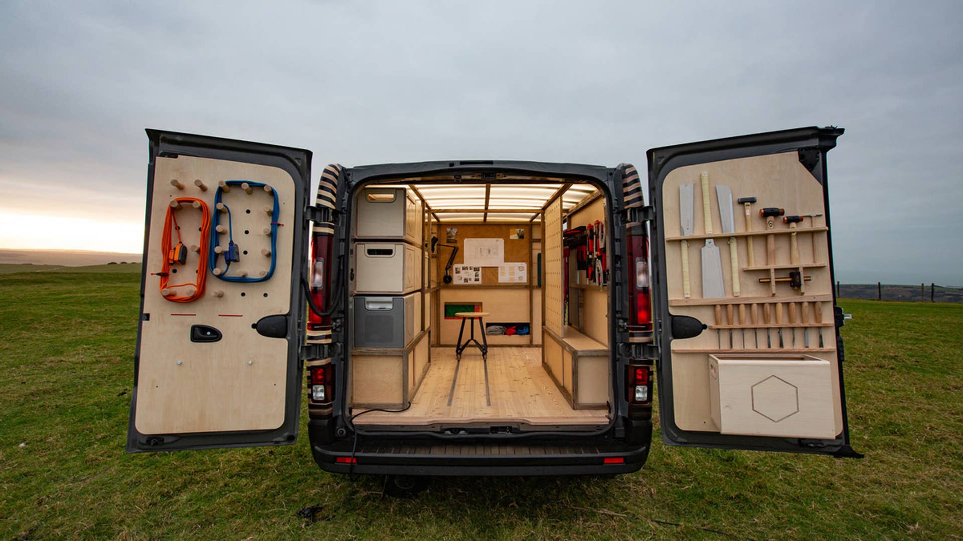 Nissan NV300 Workshop Van Concept