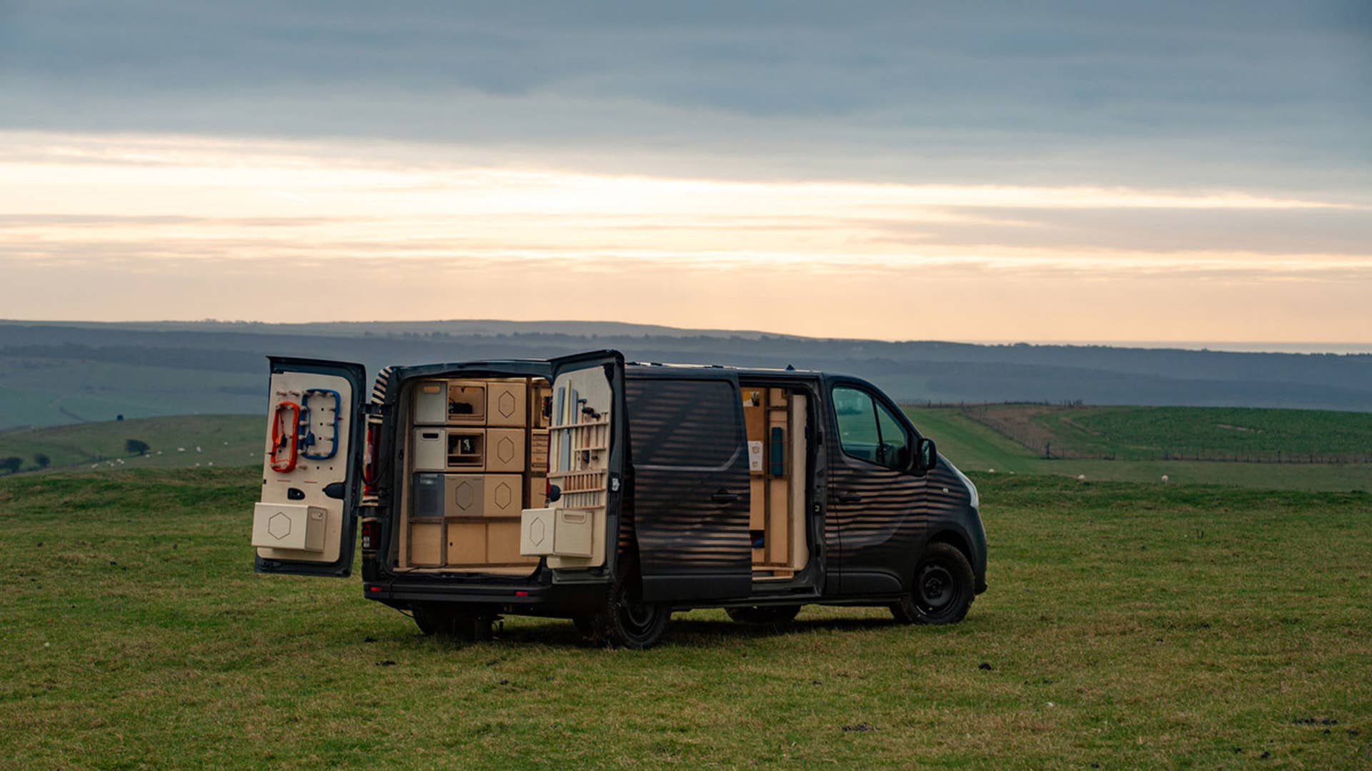 Nissan NV300 Workshop Van Concept